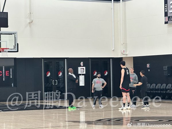 主帅开小灶😍媒体人：比卢普斯练习  后给杨瀚森进行了一对一教学