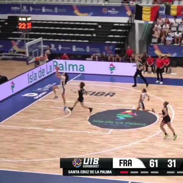 😲震惊解说!U18女篮欧锦赛 1米94的法国18岁小将双手炸扣!