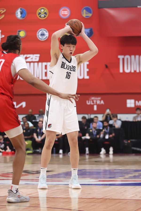 👀美媒晒杨瀚森进阶数据：攻击  正负值为负数 基础正负值1.44