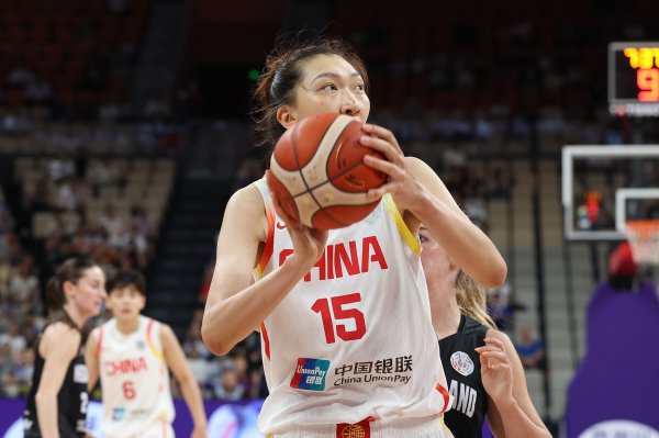 媒体人：女篮基础盘还是韩旭 她可以是莫布里但我们还没有米切尔