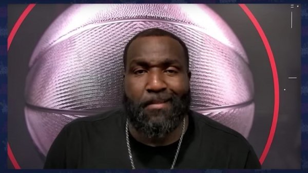 帕金斯：卢卡激励了詹姆斯 卢卡瘦了之后老詹马上也开始晒练习  照
