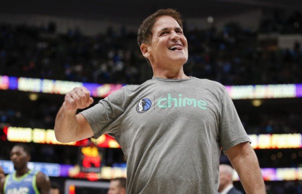 67岁生日!库班生涯回顾:2.85亿收购独行侠 累计被NBA罚款300万