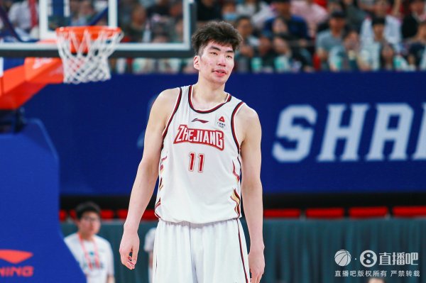 媒体人：余嘉豪2000欧元的月薪在西乙职业联赛  属于高薪行列
