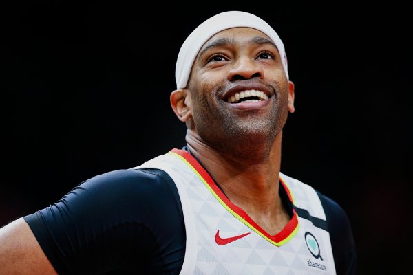 卡特谈一些球迷认为他们能打爆NBA饮水机管理员：不 他们会打爆你