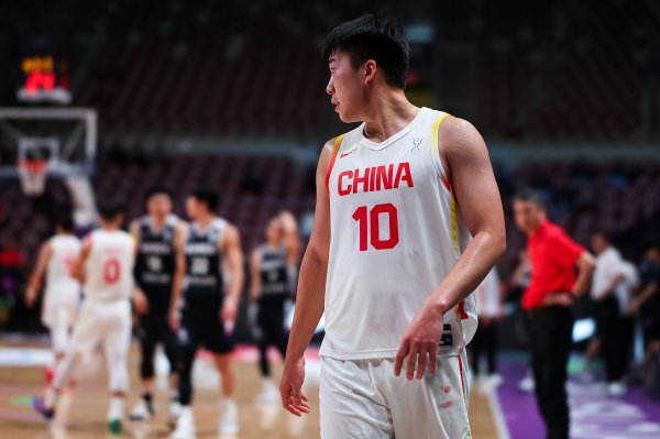 媒体人：对比CBA球星 王俊杰的球商和赛事  气质完全在另一个层面