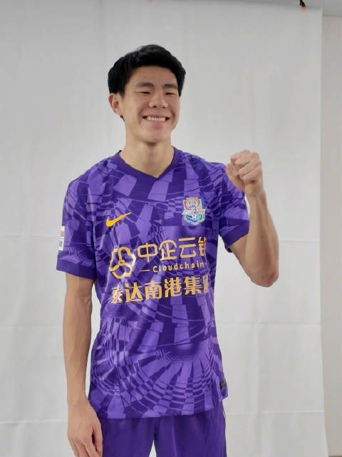 熟悉的战袍，全新的伙伴！带着新的印记并肩同行