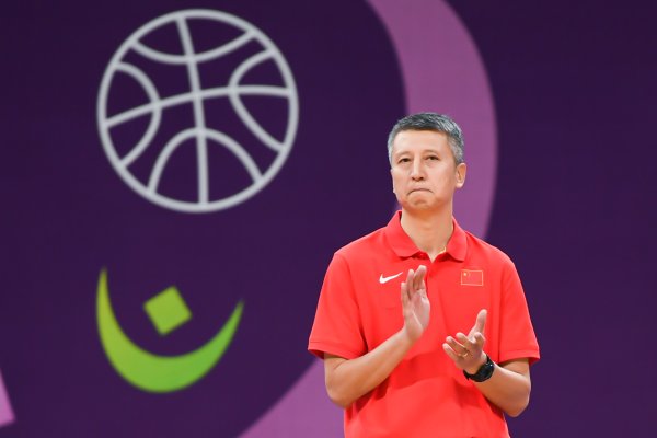 苏群：中国男篮撕咬澳大利亚 利用两名五号位做点文章 结果不好说