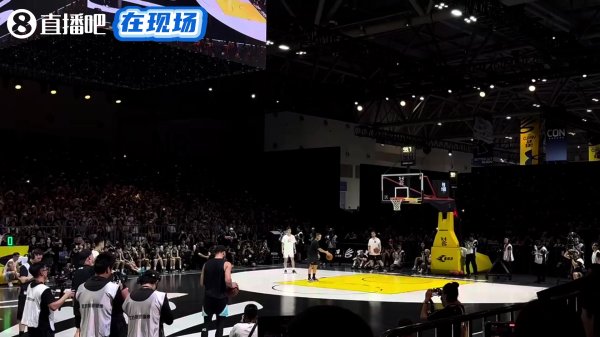 库里练习  营Day3：Logo三分轻松命中 外加腰间环绕换手拉杆上篮