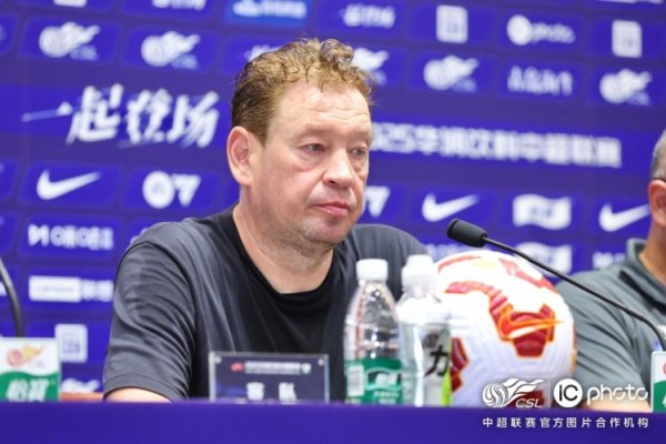 斯卢茨基：李可和路易斯都出现了受伤  ，于汉超今天的表现非常出色