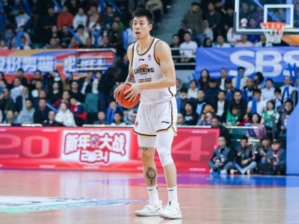 媒体人:上海送出的筹码里没有上赛季的主要轮换球员