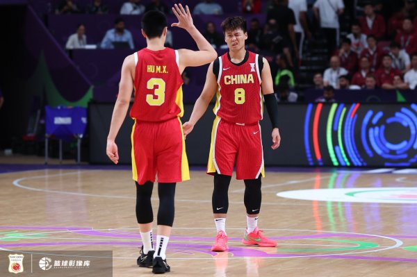 王牌对王牌！转会后广东&北京都能排国手杆位阵形     胡明轩赵睿领衔