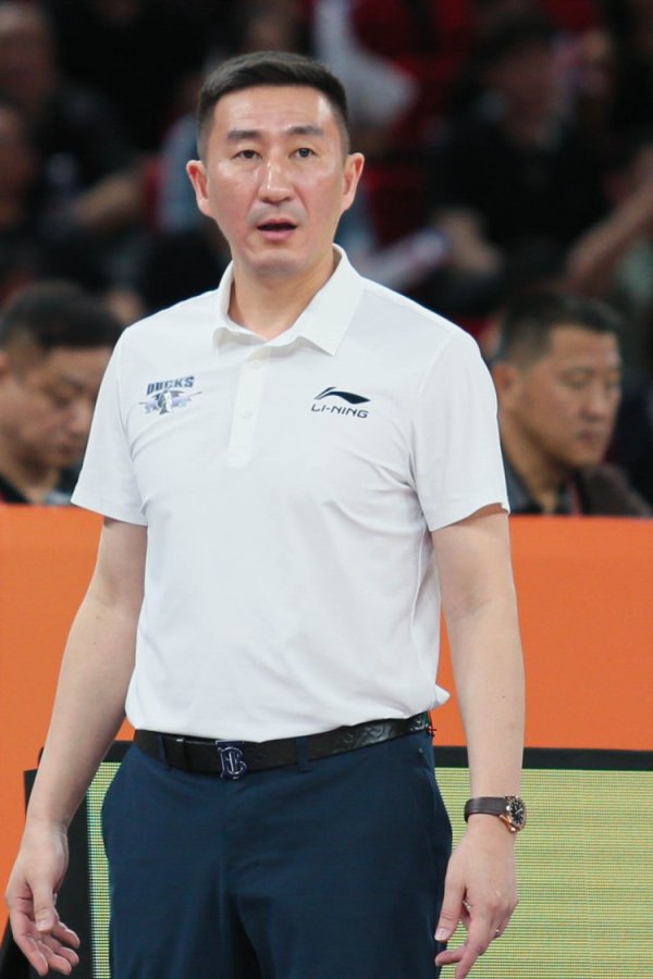 媒体人：北京男篮讲究谈判策略 全程都是按照CBA规则来运作