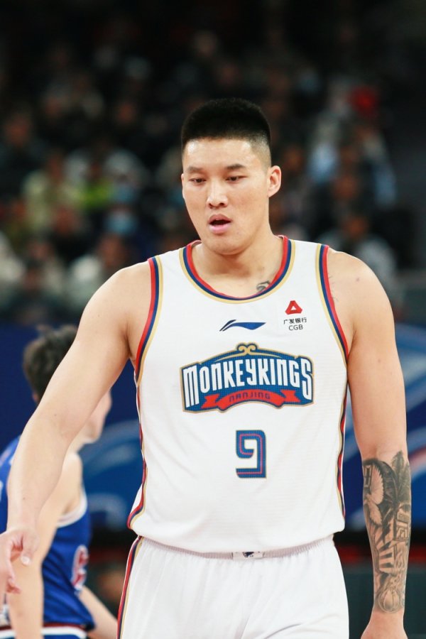 媒体人:同曦放弃应得的钱财非易事 他们不是不差钱的土豪俱乐部