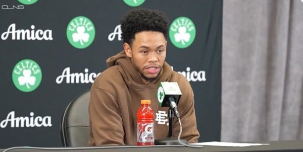 安芬尼-西蒙斯谈后备  出战：开始想得有点多 打起来就自在多了