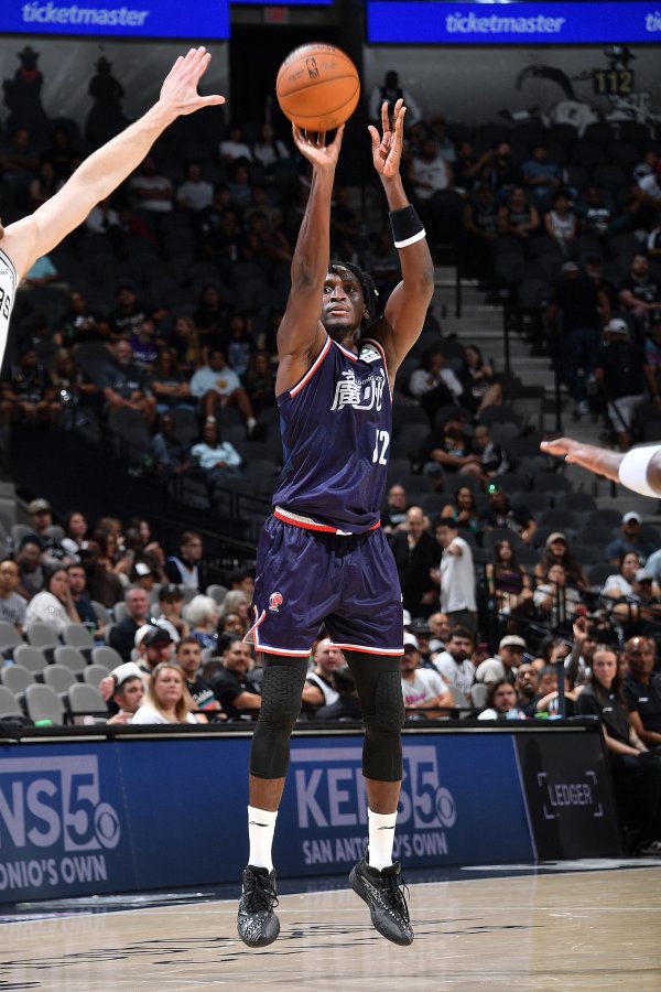 差距还是很大！广州3场NBA季前赛皆败 场均净负46分