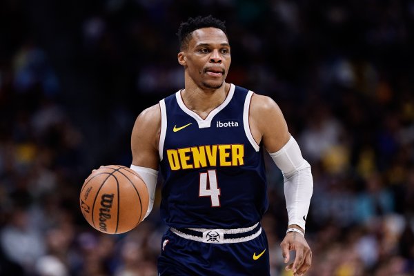 名记：自由市场开启后 国王的几名老将一直在积极争取签下威少