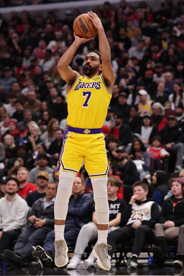 杆位第五人！文森特6中5得14分2助1断 三分5中4&第二节11分