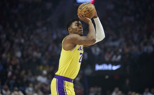 会提前续约吗？八村塁10中6&4记三分拿下18分 正负值+16最高