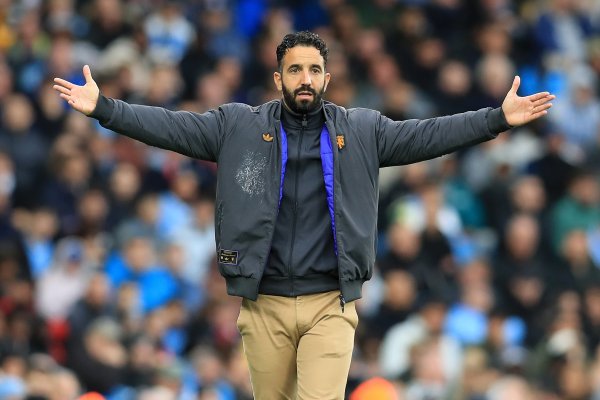 进步巨大！曼联上赛季踢9轮后拿11分排第14，今年拿16分暂列第4