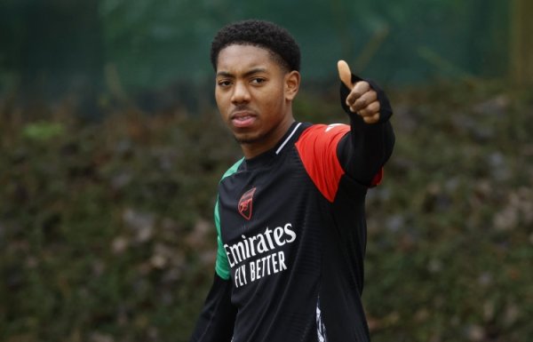 斯凯利：我享受与卡拉菲奥里角逐  ；不允许任何对手在酋长运动活动    场  得分