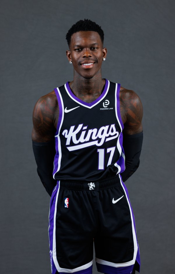 威少后备  ！国王杆位：施罗德、拉文、德罗赞、克利福德、尤班克斯