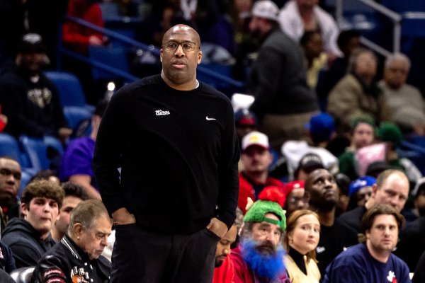 媒体人：面包给尼克斯带来的改变立竿见影 长轮换 加防守反击击  节奏