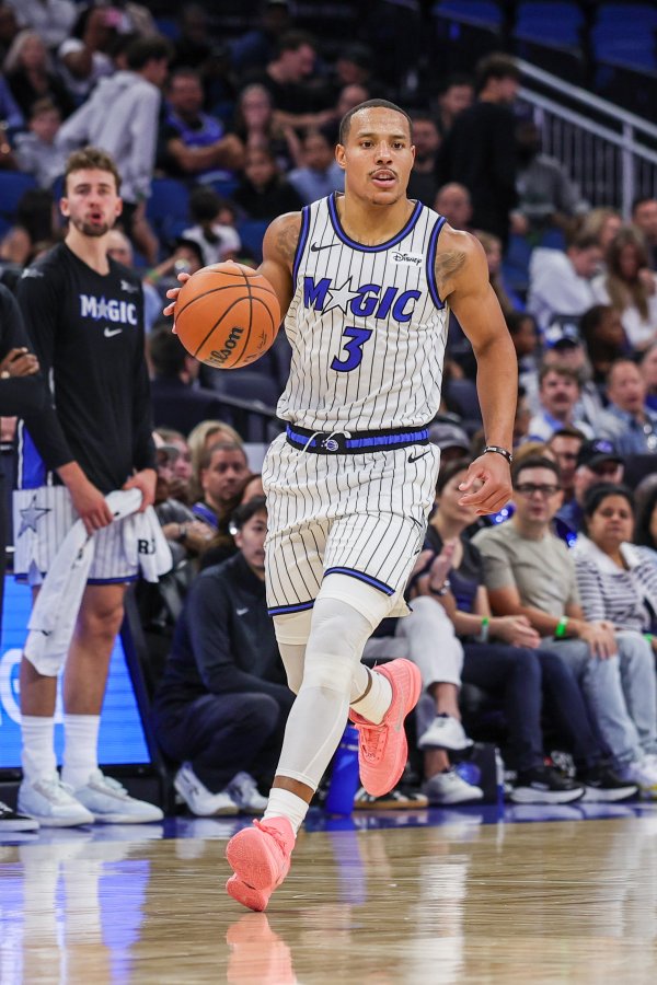 强力补充！贝恩18中7&三分6中3拿到23分 另有4板3助2帽